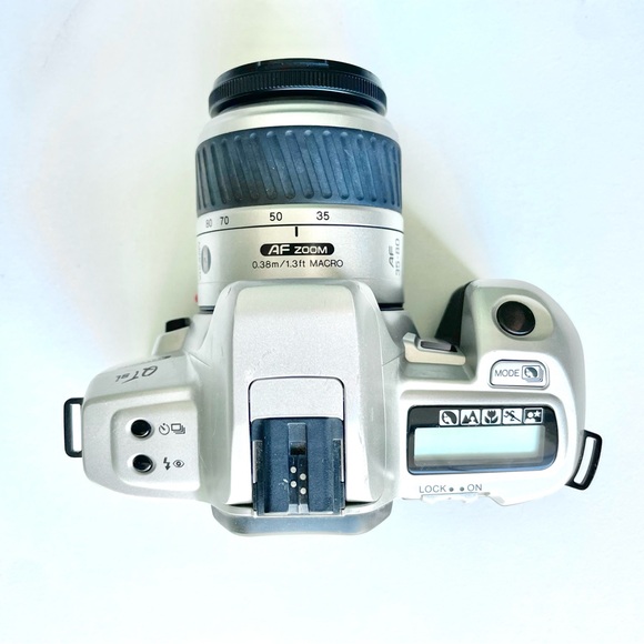 Minolta Maxxum‎ QTsi 35MM SLR Film Camera with 35-80mm lens - Film Tested - Picture 2 of 10